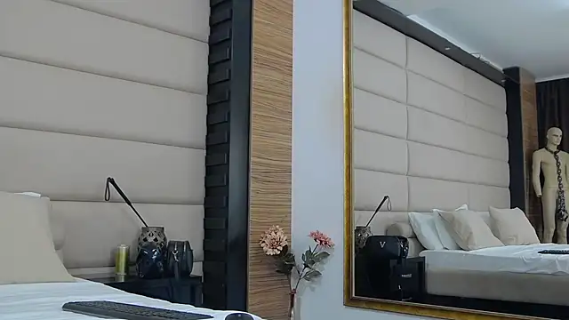 ClaraEcho online show from December 11, 2024, 10:36 am