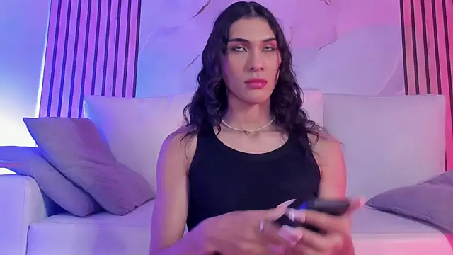 Snapshot of MiaCavallii_ chatting on September 27, 2025, 3:56 am MiaCavallii  online show from September 27, 2025, 3:56 am