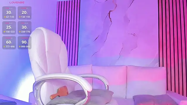 Snapshot of MiaCavallii_ chatting on September 18, 2025, 4:04 am MiaCavallii  online show from September 18, 2025, 4:04 am