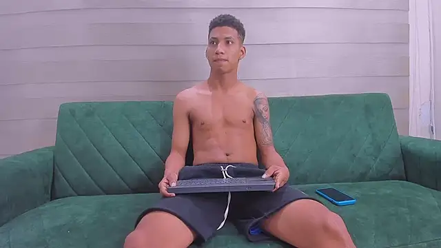 Snapshot of hard_guysbb chatting on September 27, 2025, 6:41 am hard guysbb online show from September 27, 2025, 6:41 am