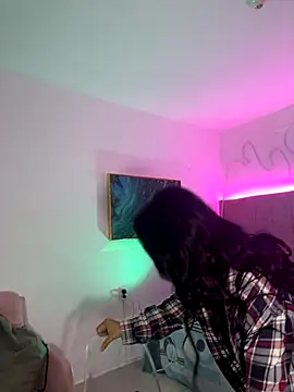 Snapshot of naomiii__ chatting on September 18, 2025, 3:20 am naomiii   online show from September 18, 2025, 3:20 am