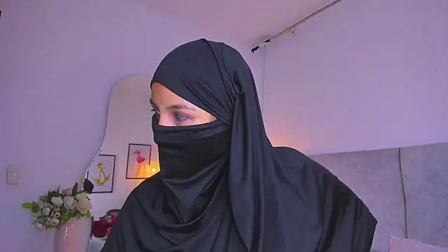 Snapshot of naomiii__ chatting on October 30, 2025, 11:41 am naomiii   online show from October 30, 2025, 11:41 am