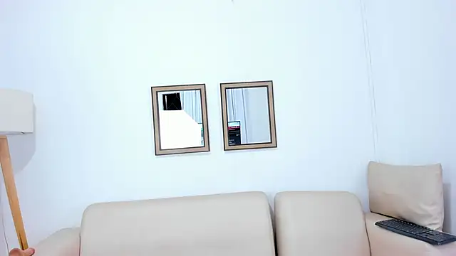 naomiii   online show from March 15, 2025, 1:30 am