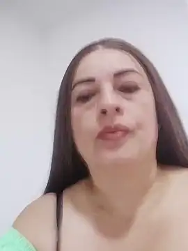 Snapshot of _Prinscarlet_ chatting on September 20, 2025, 3:17 pm  Prinscarlet  online show from September 20, 2025, 3:17 pm