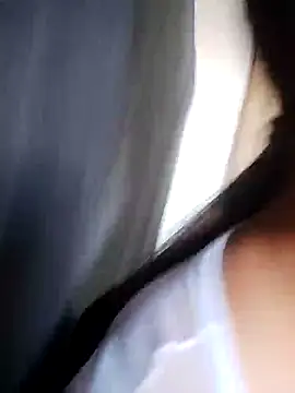 Snapshot of _Prinscarlet_ chatting on October 2, 2025, 10:02 pm  Prinscarlet  online show from October 2, 2025, 10:02 pm