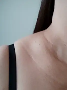 Snapshot of _Prinscarlet_ chatting on October 23, 2025, 9:46 pm  Prinscarlet  online show from October 23, 2025, 9:46 pm