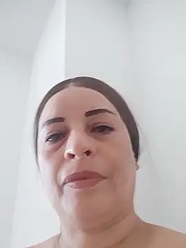 Snapshot of _Prinscarlet_ chatting on October 29, 2025, 8:41 pm  Prinscarlet  online show from October 29, 2025, 8:41 pm