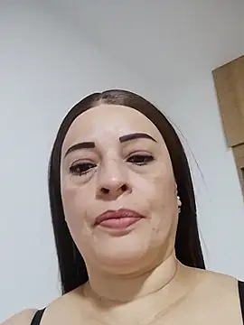 Snapshot of _Prinscarlet_ chatting on November 2, 2025, 2:38 am  Prinscarlet  online show from November 2, 2025, 2:38 am