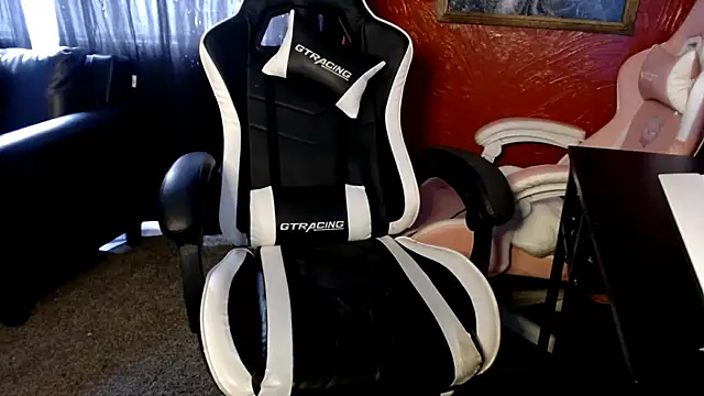 daddy girl88 online show from November 3, 2025, 7:50 pm