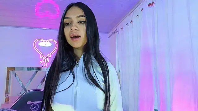 Jazmin tay online show from September 25, 2025, 11:49 am