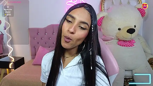 Jazmin tay online show from March 18, 2025, 7:33 pm