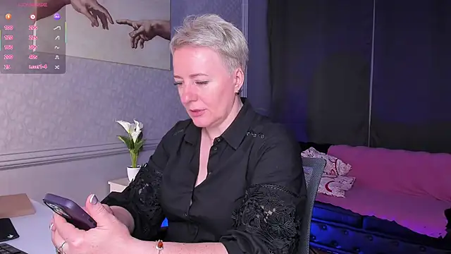 Nika Smit online show from June 27, 2026, 7:03 am