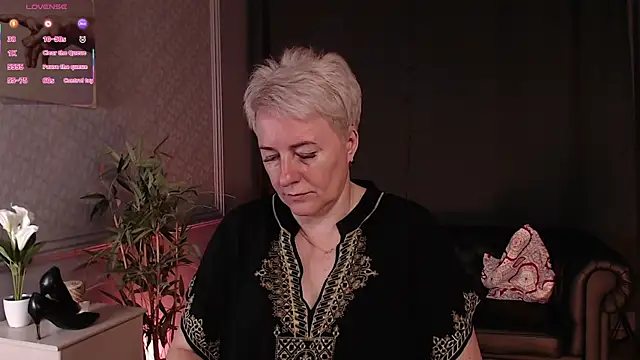 Nika Smit online show from July 16, 2026, 5:15 am