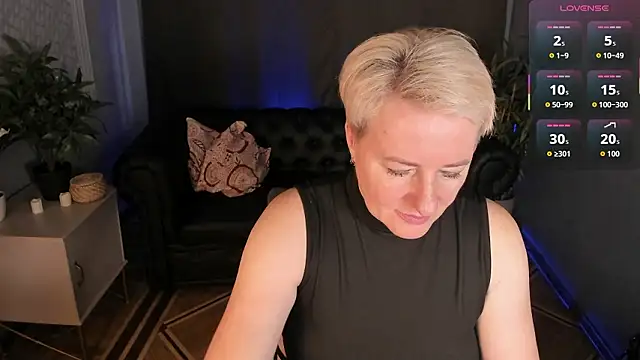 Nika Smit online show from February 20, 2026, 6:19 am