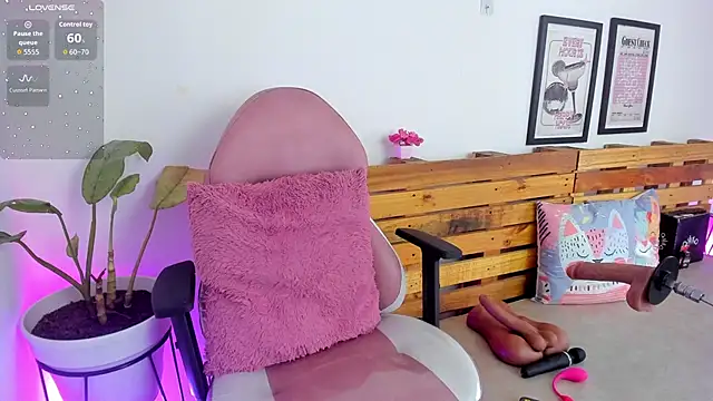 Alisson Boobs  online show from February 23, 2026, 8:31 pm