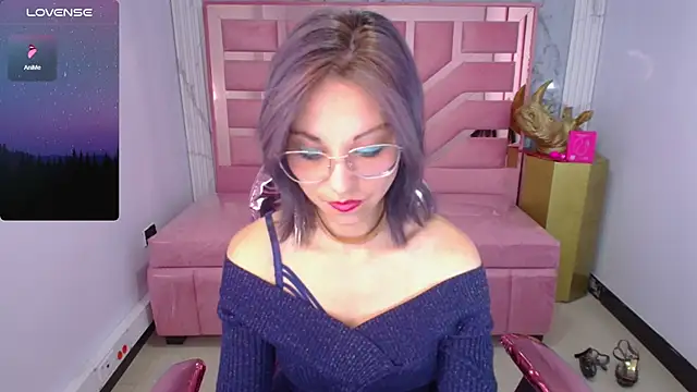 abril ch  online show from March 28, 2026, 12:28 pm