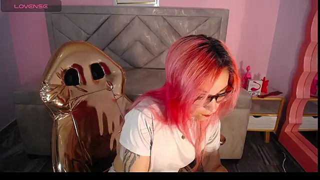 abril ch  online show from February 3, 2026, 12:10 pm