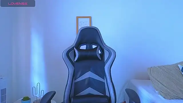 estebandelouis online show from March 22, 2026, 1:01 pm