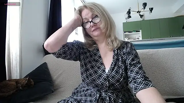 Blond Woman online show from January 27, 2025, 11:32 am