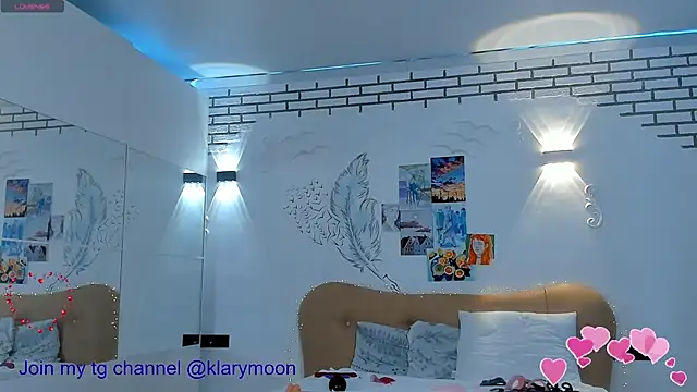 cute stefania online show from February 14, 2025, 12:25 pm