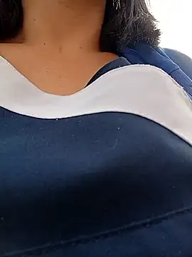 Snapshot of NATHALIA-28_ chatting on September 17, 2025, 12:40 pm NATHALIA-28  online show from September 17, 2025, 12:40 pm