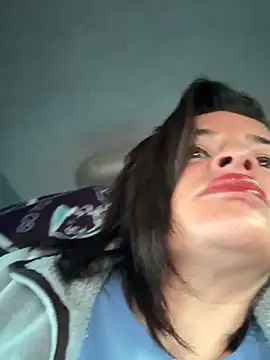 Snapshot of NATHALIA-28_ chatting on October 27, 2025, 12:17 pm NATHALIA-28  online show from October 27, 2025, 12:17 pm