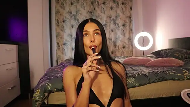 IvyKaelani online show from November 26, 2025, 12:49 pm