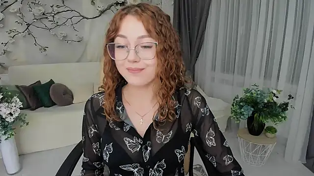 Snapshot of SereneFlame chatting on September 24, 2025, 4:02 pm SereneFlame online show from September 24, 2025, 4:02 pm