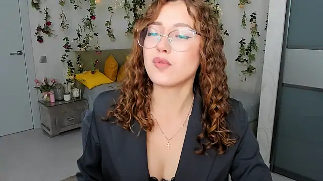 Snapshot of SereneFlame chatting on October 19, 2025, 4:10 pm SereneFlame online show from October 19, 2025, 4:10 pm