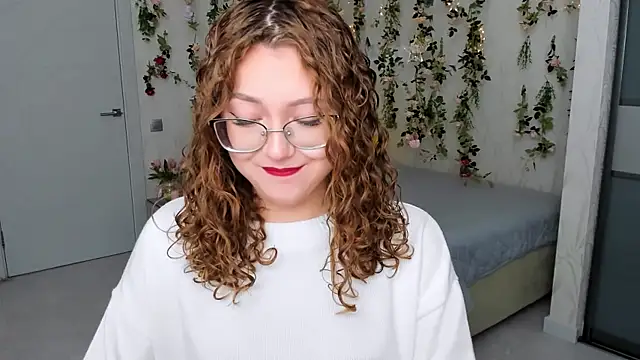 Snapshot of SereneFlame chatting on October 14, 2025, 4:07 pm SereneFlame online show from October 14, 2025, 4:07 pm