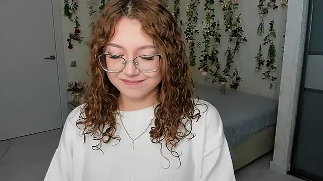 Snapshot of SereneFlame chatting on October 3, 2025, 4:30 pm SereneFlame online show from October 3, 2025, 4:30 pm