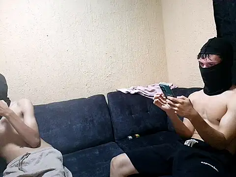 Danielraz online show from March 3, 2026, 10:28 pm