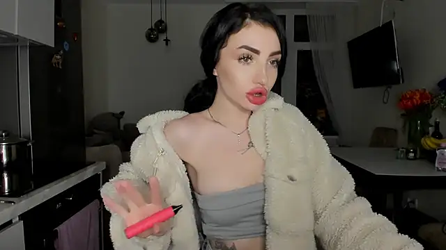 NancyLovee  online show from April 18, 2026, 9:37 pm
