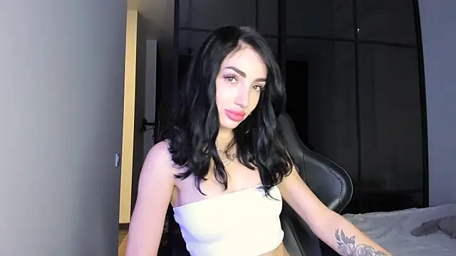 NancyLovee  online show from October 11, 2025, 2:29 pm