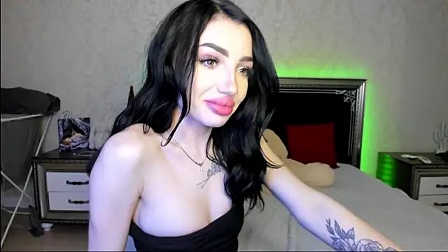 NancyLovee  online show from February 22, 2025, 5:13 pm