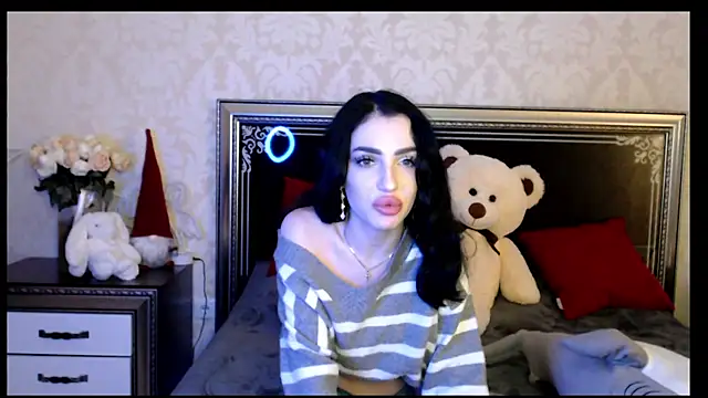 NancyLovee  online show from January 17, 2025, 11:51 pm