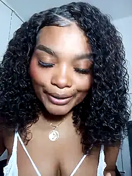 Snapshot of gianna_smith chatting on November 1, 2025, 7:52 pm gianna smith online show from November 1, 2025, 7:52 pm