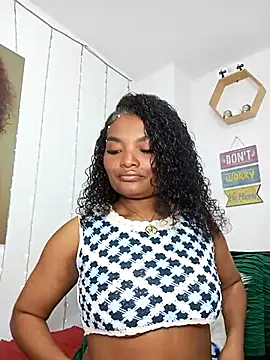 Snapshot of gianna_smith chatting on October 30, 2025, 10:06 pm gianna smith online show from October 30, 2025, 10:06 pm