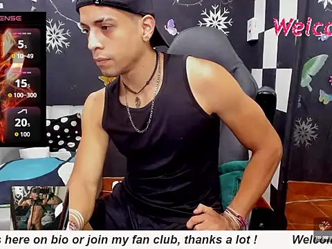 Snapshot of MikeRose94 chatting on September 21, 2025, 5:40 pm MikeRose94 online show from September 21, 2025, 5:40 pm