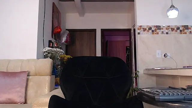 mistressbigcock777 online show from October 7, 2025, 6:03 am