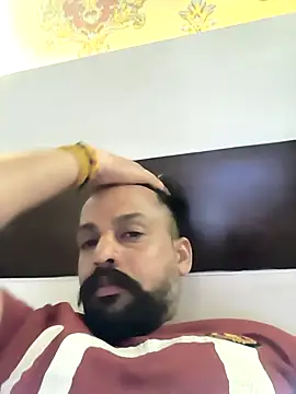 hot-po online show from March 9, 2025, 4:33 pm