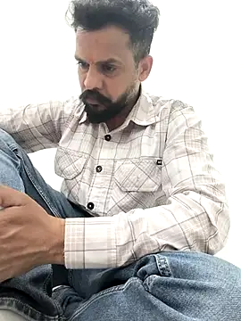 hot-po online show from March 17, 2025, 11:53 am