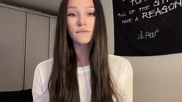 ur molly online show from February 20, 2026, 11:45 am