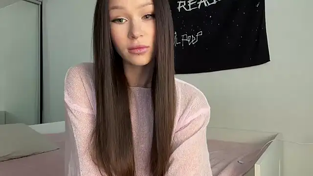 ur molly online show from September 27, 2025, 5:02 am