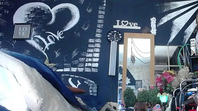 Snapshot of Katrin_miss chatting on December 8, 2024, 10:30 am Katrin miss online show from December 8, 2024, 10:30 am