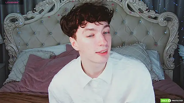 Snapshot of TrevorBenson chatting on September 16, 2025, 2:29 pm TrevorBenson online show from September 16, 2025, 2:29 pm