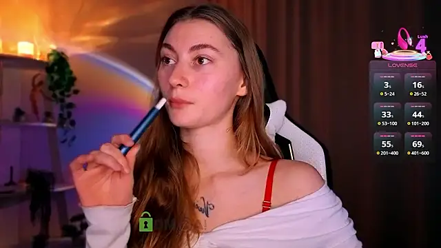 lady curls online show from March 18, 2026, 9:59 pm