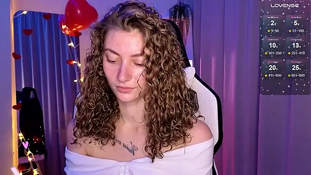 lady curls online show from February 26, 2025, 11:52 pm