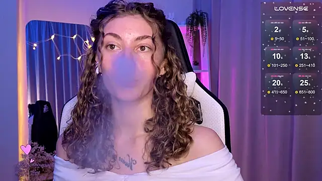 lady curls online show from March 12, 2025, 11:12 pm