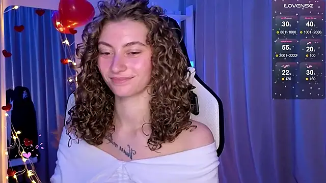 lady curls online show from February 17, 2025, 11:33 pm